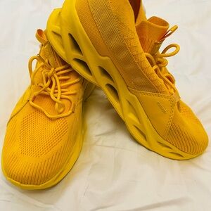 Sneakers Yellow Buckles Sz 8.5-9 Athletic Shoes